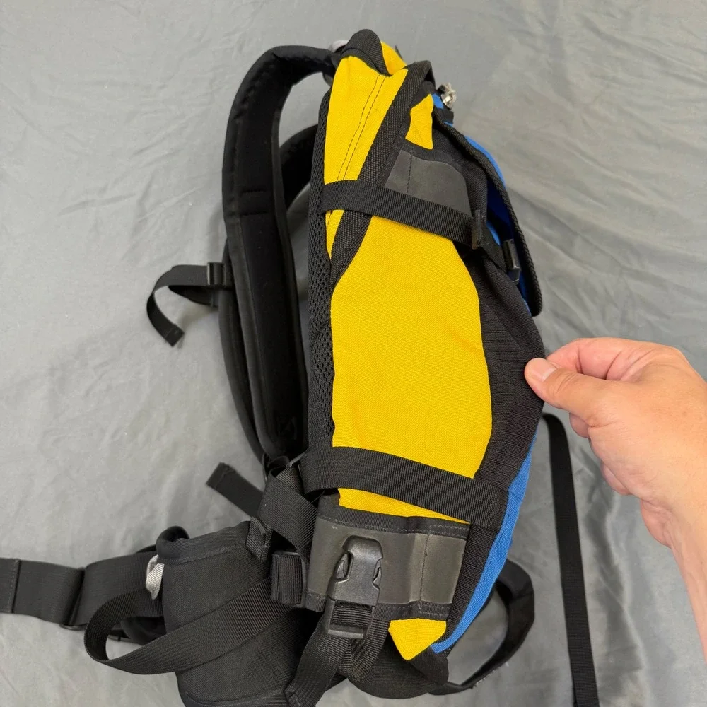 Vintage Dakine Vertex Backpack Blue Yellow Technical Hiking Snowboard Bag